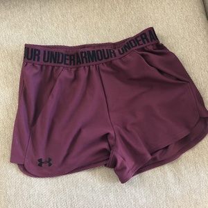 Under Armour shorts XS maroon pockets athletic